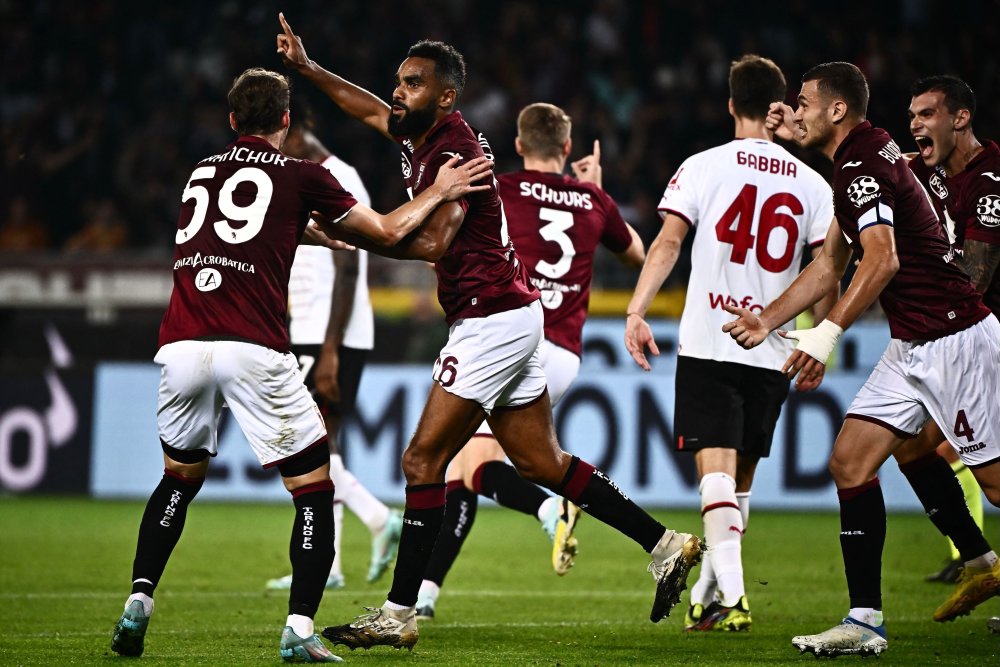 AC米兰发布备战花絮，清晨单刀错失，社区盾任务艰巨，心理建设被强调