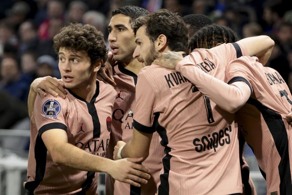 法国杯关键时刻再迎强敌；曼联伤情更新；主帅态度：媒体盛赞；细节决定成败