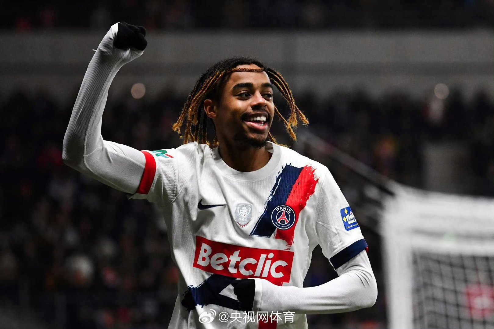 法国杯关键时刻再迎强敌；曼联伤情更新；主帅态度：媒体盛赞；细节决定成败