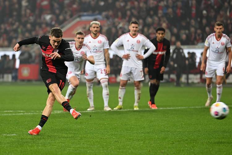 包含巴黎圣日耳曼发布备战花絮，赛后官宣签约，德国杯任务艰巨，阵容厚度经受考验的词条