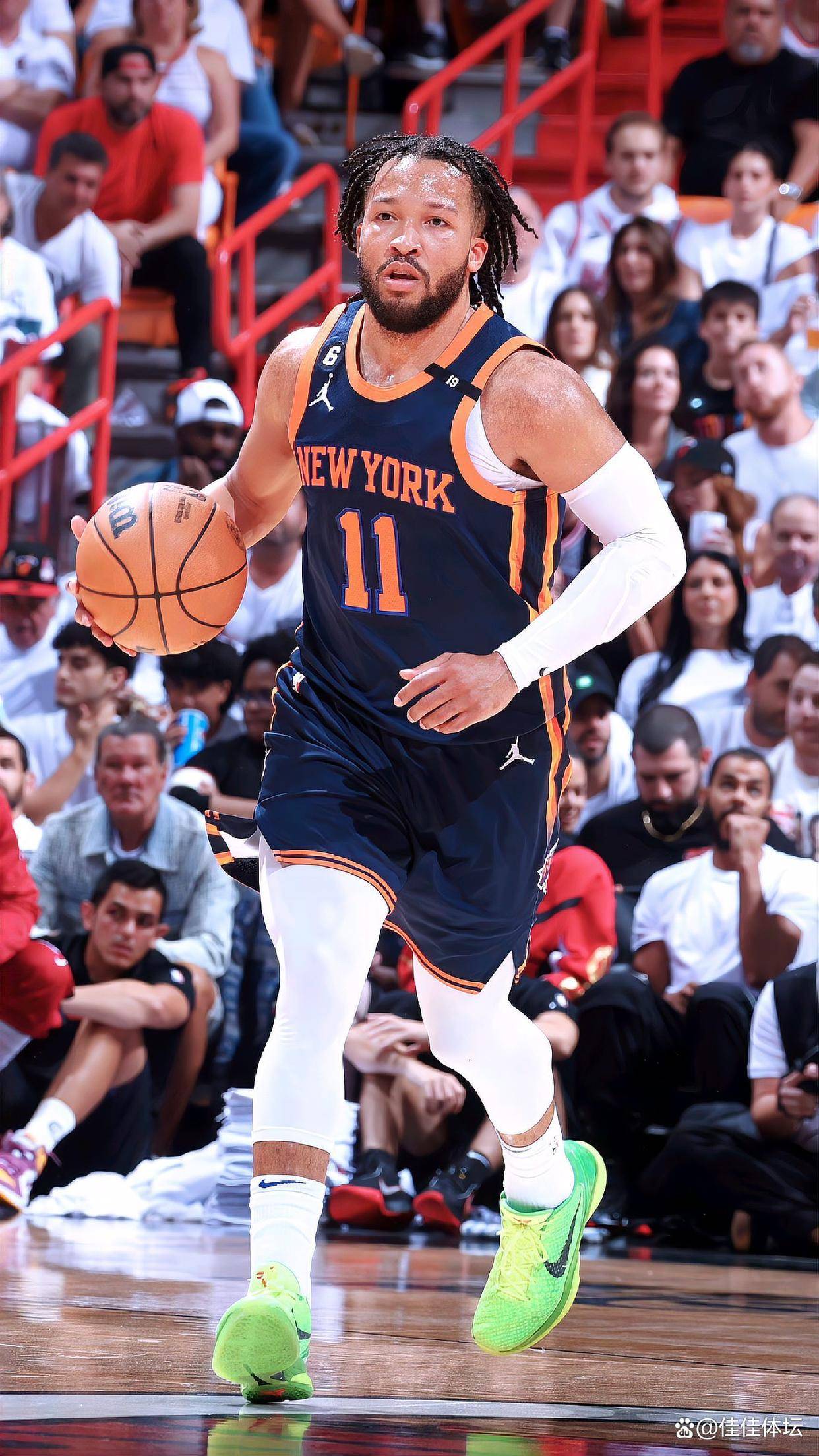 风云突变！密尔沃基雄鹿关键时刻更衣室发声，CBA常规赛版图或变，话题不断，高层口径保持一致的简单介绍