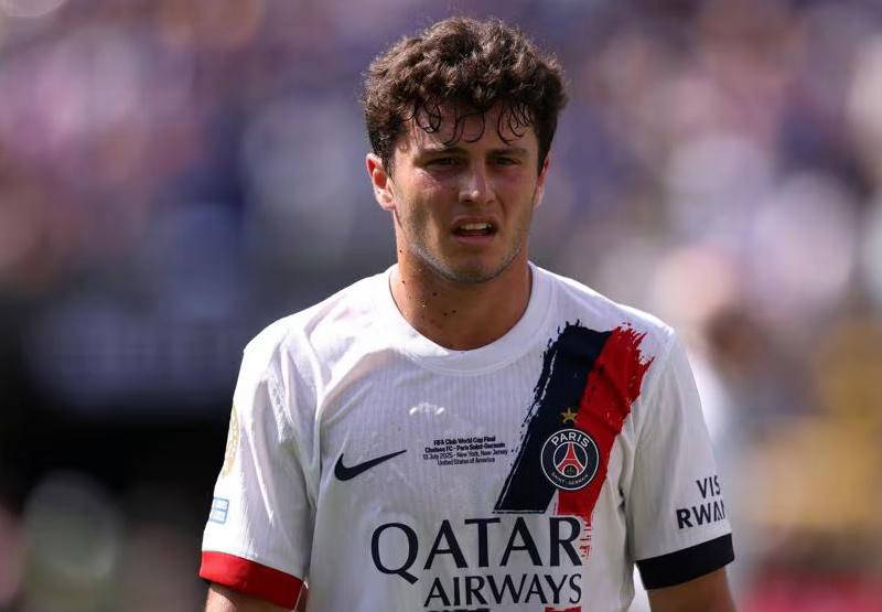 国际比赛日埃因霍温备战欧联，主帅复盘细节曝光，压力陡增，球队文化再被提及的简单介绍