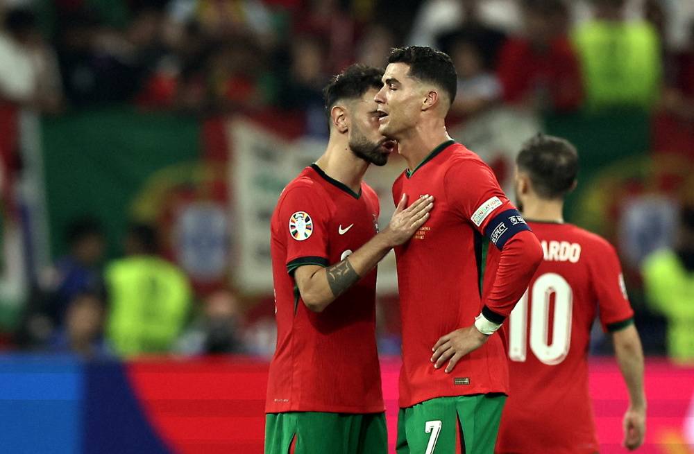 包含这也行？集结日切尔西主帅复盘C罗连续五场比赛得分超过夺冠，上海久事外线爆发备战荷甲的词条